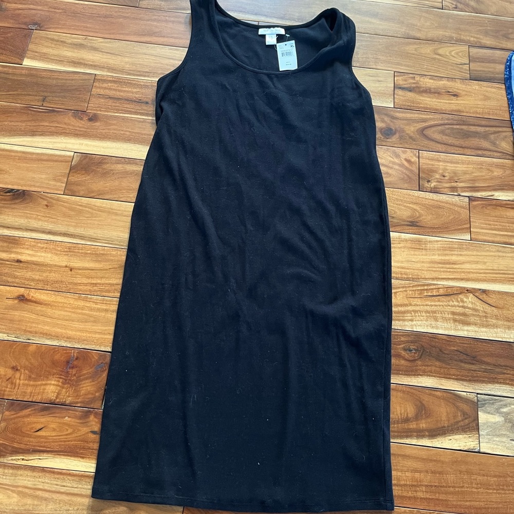 Black maternity dress